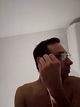 Iliketocooksquirt25 online show from October 2025 03:39:02 AM