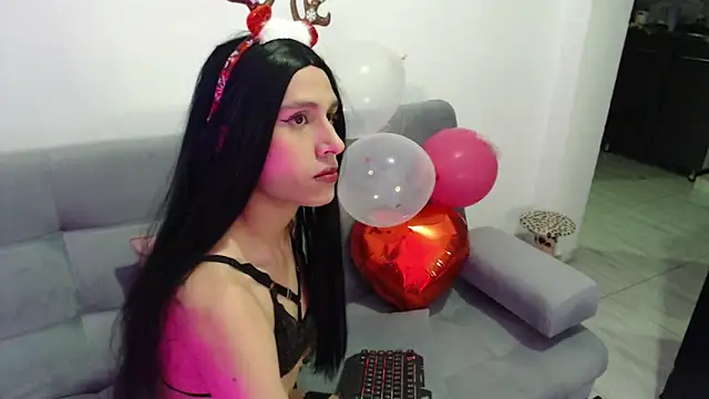 Ari-Hall online show from December 2024 12:18:01 AM