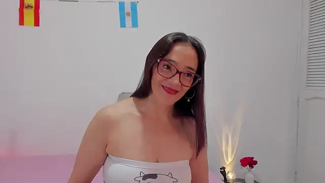 Jessica Herrera  online show from July 2026 01:15:01 PM