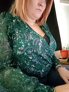 Snapshot of lady_charlyne chatting on October 2025 11:38:02 AM lady charlyne online show from October 2025 11:38:02 AM