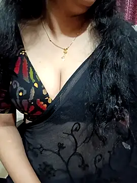 Snapshot of Priya_Boudi chatting on September 2025 06:20:01 PM Priya Boudi online show from September 2025 06:20:01 PM