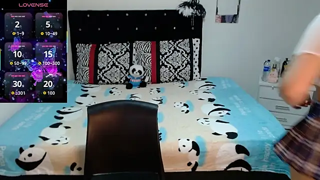 Snapshot of soniafuckboobs chatting on February 2026 12:33:01 PM soniafuckboobs online show from February 2026 12:33:01 PM