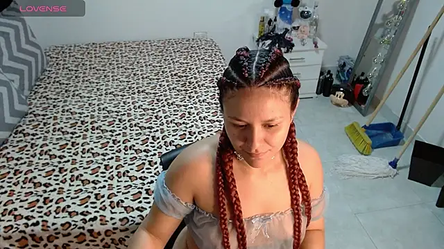 Snapshot of soniafuckboobs chatting on February 2026 12:29:02 AM soniafuckboobs online show from February 2026 12:29:02 AM