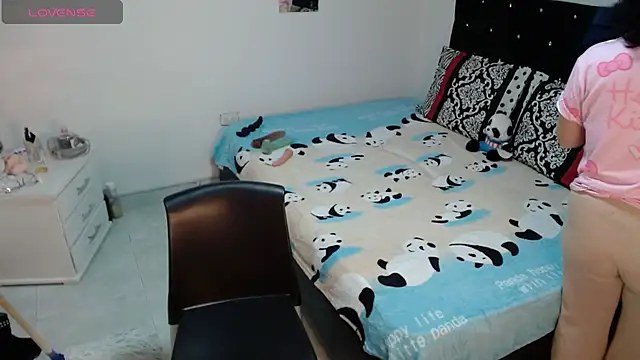 Snapshot of soniafuckboobs chatting on February 2026 12:14:01 PM soniafuckboobs online show from February 2026 12:14:01 PM