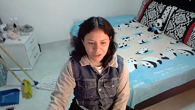 Snapshot of soniafuckboobs chatting on February 2026 12:15:02 PM soniafuckboobs online show from February 2026 12:15:02 PM