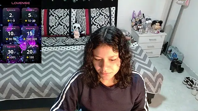 Snapshot of soniafuckboobs chatting on March 2026 12:23:01 PM soniafuckboobs online show from March 2026 12:23:01 PM