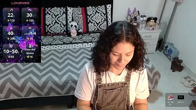 Snapshot of soniafuckboobs chatting on March 2026 12:22:01 PM soniafuckboobs online show from March 2026 12:22:01 PM