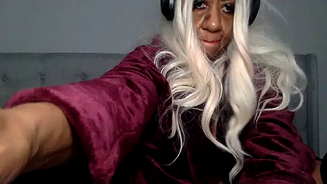 Snapshot of BreanaDivine chatting on December 2024 03:30:02 PM BreanaDivine online show from December 2024 03:30:02 PM