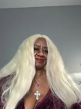 Snapshot of BreanaDivine chatting on February 2025 05:42:01 PM BreanaDivine online show from February 2025 05:42:01 PM
