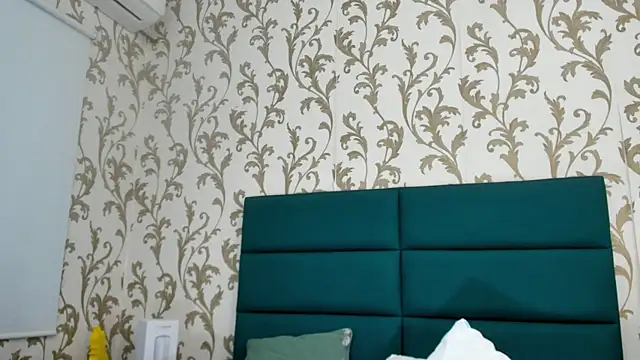 Snapshot of Michael_magno chatting on December 2024 01:21:01 PM Michael magno online show from December 2024 01:21:01 PM