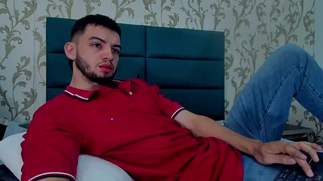 Snapshot of Michael_magno chatting on December 2024 10:01:02 AM Michael magno online show from December 2024 10:01:02 AM