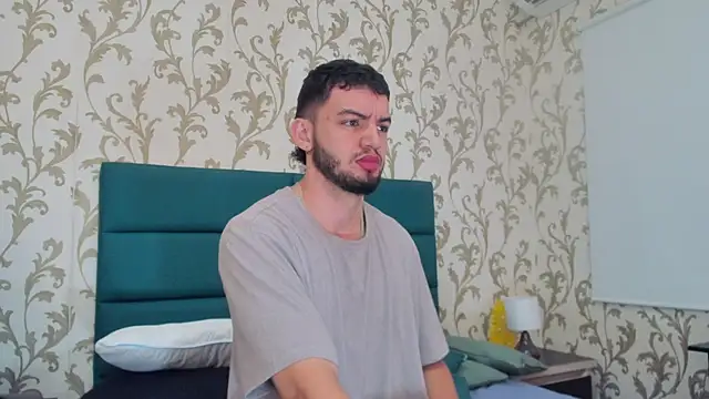 Snapshot of Michael_magno chatting on December 2024 12:30:02 PM Michael magno online show from December 2024 12:30:02 PM