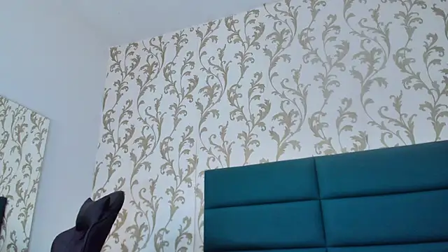 Snapshot of Michael_magno chatting on December 2024 04:25:02 PM Michael magno online show from December 2024 04:25:02 PM