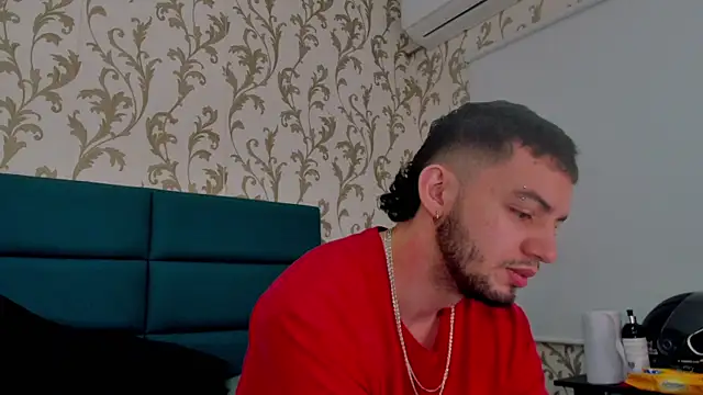 Snapshot of Michael_magno chatting on January 2025 04:35:01 PM Michael magno online show from January 2025 04:35:01 PM