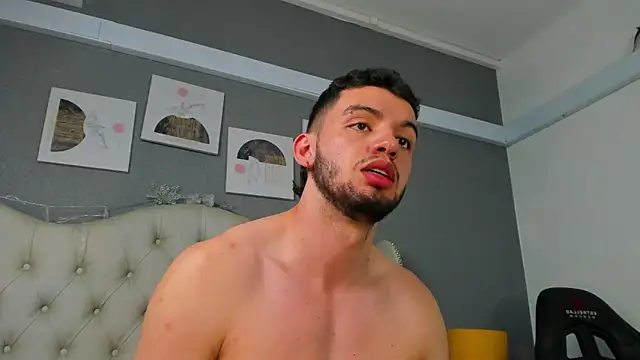 Snapshot of Michael_magno chatting on January 2025 12:03:01 AM Michael magno online show from January 2025 12:03:01 AM