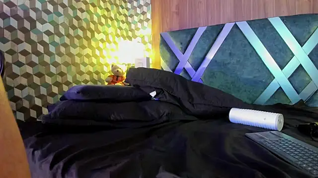 Snapshot of Michael_magno chatting on January 2025 01:13:01 PM Michael magno online show from January 2025 01:13:01 PM