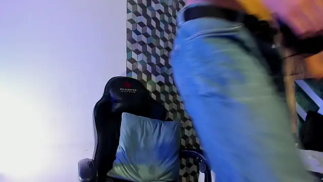 Snapshot of Michael_magno chatting on January 2025 10:21:02 AM Michael magno online show from January 2025 10:21:02 AM