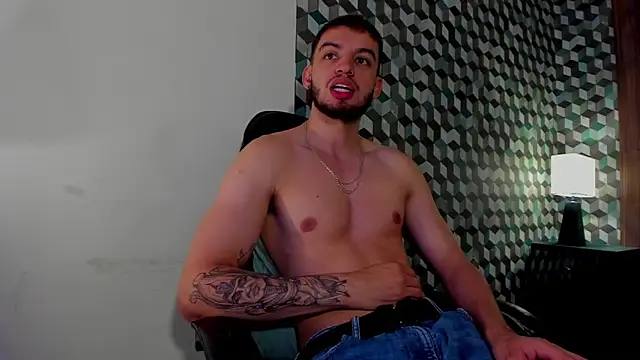 Snapshot of Michael_magno chatting on January 2025 11:06:02 AM Michael magno online show from January 2025 11:06:02 AM