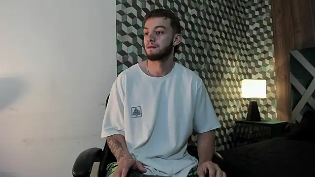 Snapshot of Michael_magno chatting on February 2025 10:47:02 AM Michael magno online show from February 2025 10:47:02 AM