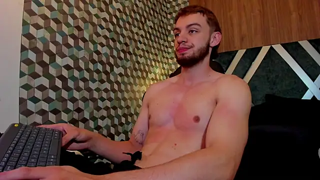 Snapshot of Michael_magno chatting on February 2025 04:03:01 PM Michael magno online show from February 2025 04:03:01 PM