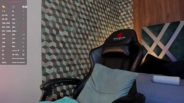 Snapshot of Michael_magno chatting on February 2025 03:14:01 PM Michael magno online show from February 2025 03:14:01 PM