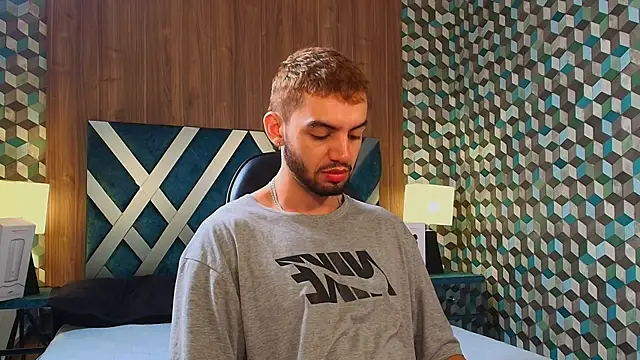 Snapshot of Michael_magno chatting on September 2025 10:28:02 AM Michael magno online show from September 2025 10:28:02 AM