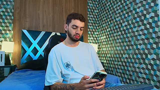 Snapshot of Michael_magno chatting on September 2025 02:07:01 PM Michael magno online show from September 2025 02:07:01 PM