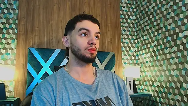 Snapshot of Michael_magno chatting on November 2025 05:59:01 PM Michael magno online show from November 2025 05:59:01 PM