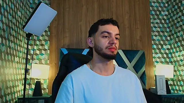 Snapshot of Michael_magno chatting on November 2025 11:20:01 AM Michael magno online show from November 2025 11:20:01 AM