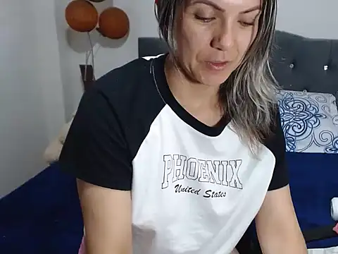 Chantal hott online show from December 2024 03:04:02 AM