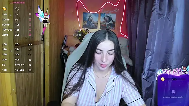 Fiery Brunette  online show from January 2025 07:00:02 AM