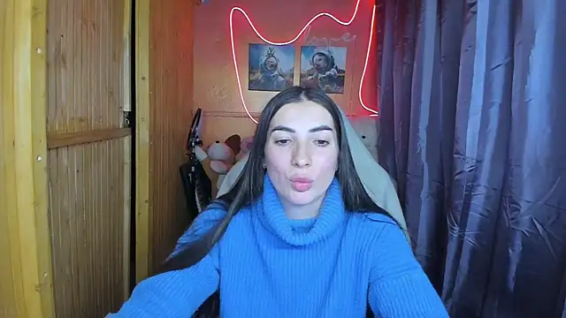 Fiery Brunette  online show from February 2025 02:43:01 PM