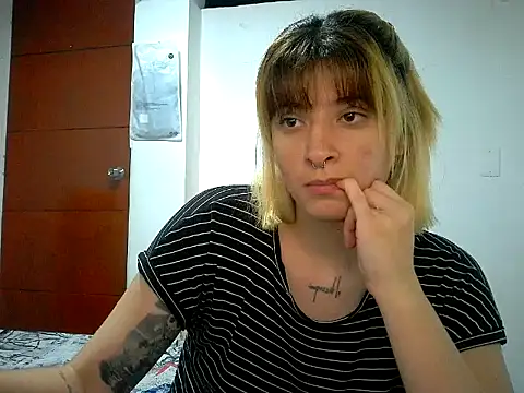 Mia foster1 online show from May 2026 02:07:02 AM