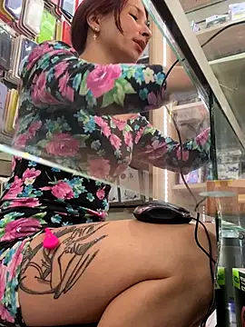 Paula382023 online show from October 2025 05:35:01 PM