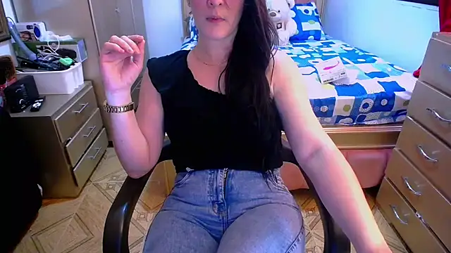 BitterMomXxx online show from February 2025 03:03:01 PM