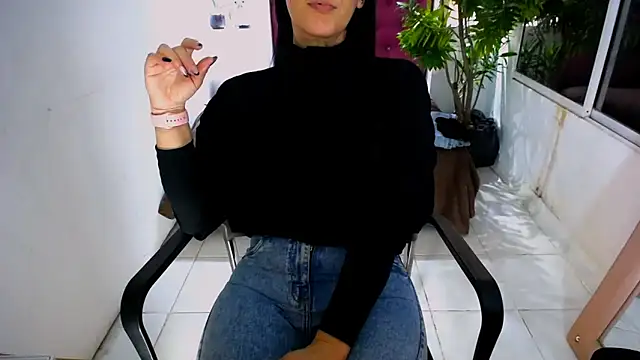 BitterMomXxx online show from September 2025 12:53:01 PM