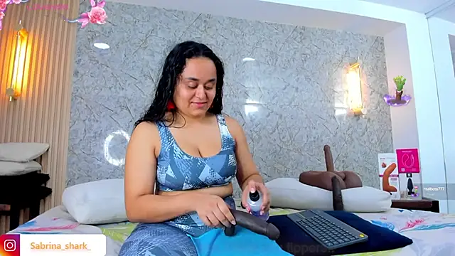 Snapshot of sabrina_shark_ chatting on October 2025 02:45:01 AM sabrina shark online show from October 2025 02:45:01 AM