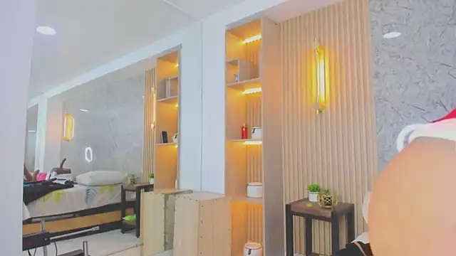 sabrina shark  online show from December 2025 02:38:01 AM