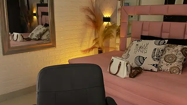 catalina  23 online show from December 2024 10:59:02 PM