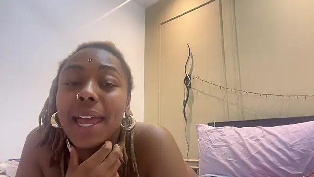 ChocolateCakeQueen online show from January 2025 01:48:01 AM