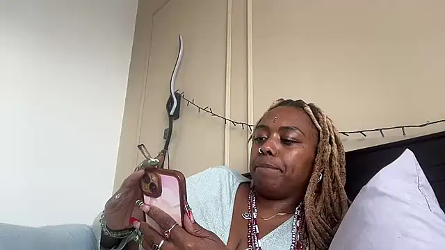 ChocolateCakeQueen online show from January 2025 08:36:01 PM