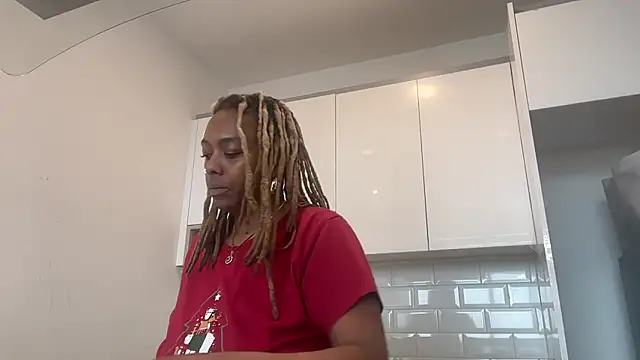 ChocolateCakeQueen online show from January 2025 08:21:01 PM