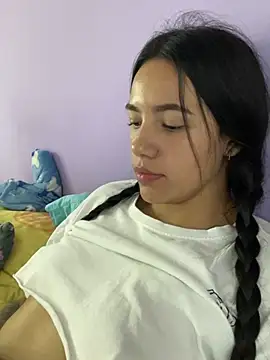 hannahb-e online show from January 2025 10:44:02 PM