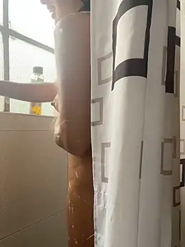 hannahb-e online show from March 2025 04:02:01 PM