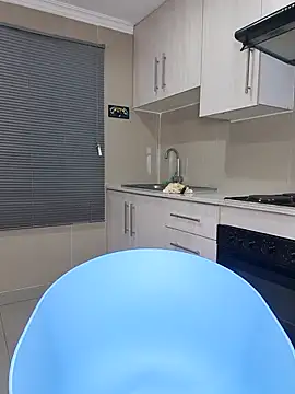 Jazmine-Blue online show from October 2025 01:06:02 AM