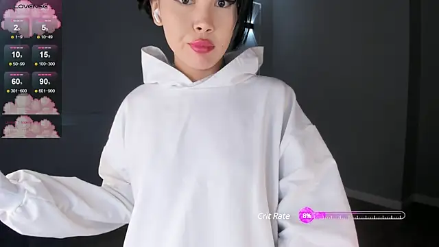 Liu Yifei  online show from December 2024 12:25:01 AM