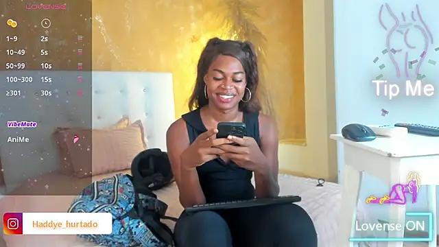 shenielxx online show from March 2025 04:43:02 PM