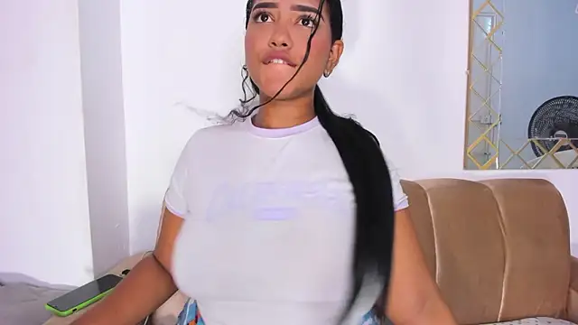 sharlot evans  online show from March 2026 04:32:01 PM