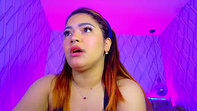 NicolleTaylor online show from October 2025 03:40:02 AM