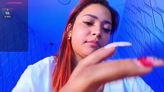 NicolleTaylor online show from November 2025 02:00:01 AM